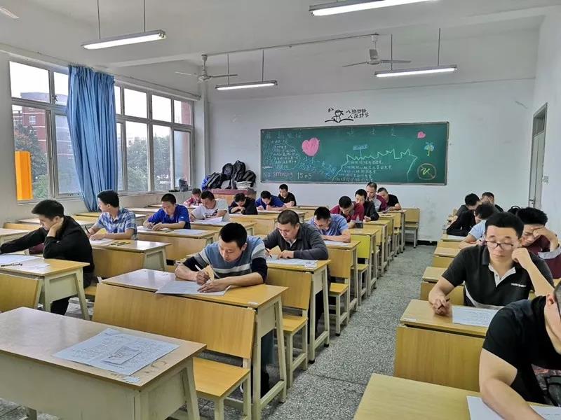 成都精沛職業(yè)技能培訓(xùn)中心2019年9月技師職業(yè)技能鑒定工作圓滿結(jié)束！